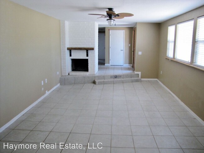 Building Photo - 4 br, 3 bath House - 2136 Carmelita Drive