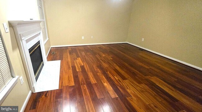 Foto del edificio - 5677 Assateague Pl