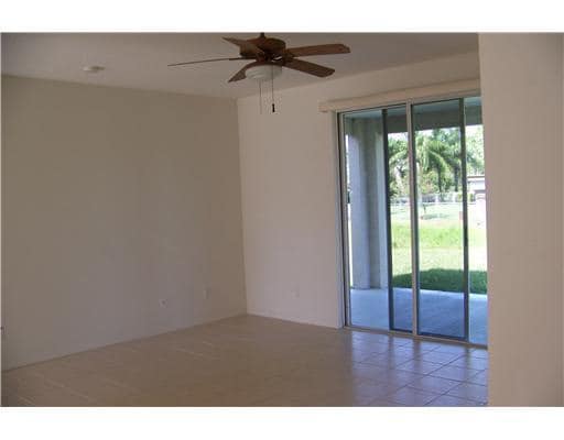 Building Photo - 2474 SE Perugia St