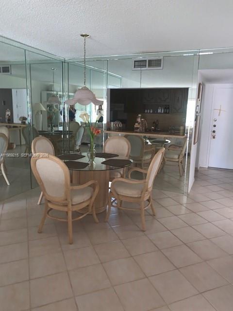 Foto del edificio - 303 Racquet Club Rd
