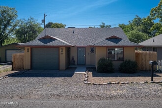 Building Photo - 819 N 5th St