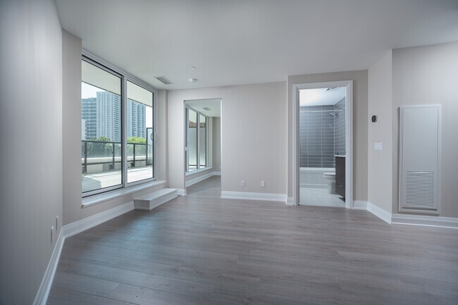 Building Photo - 1 Belsize Dr