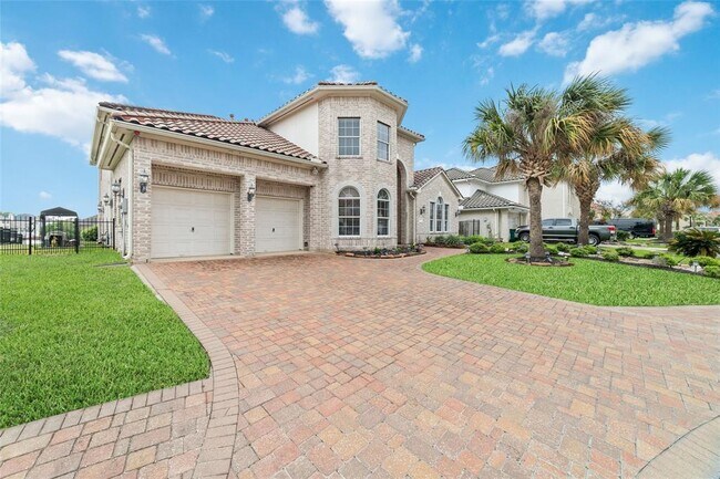 Building Photo - 10311 Fountain Shores Dr