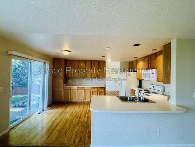 Foto del edificio - 14337 Austin Ct