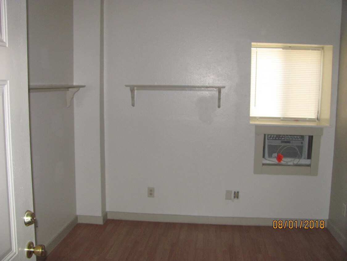 Sala de estar - 506 W Washington St