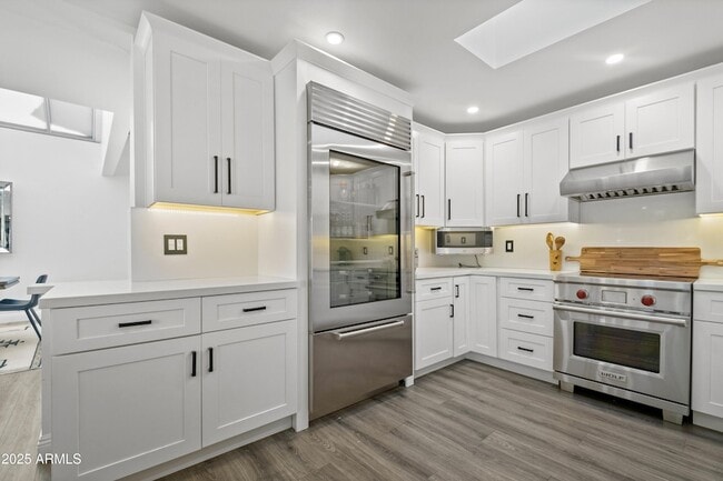 Building Photo - 7322 E Sierra Vista Dr