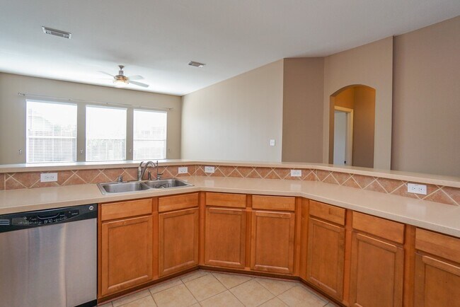 Foto del edificio - 7102 Thistlewood Park Ct