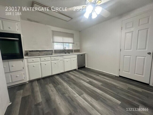 Foto del edificio - 23017 Watergate Cir