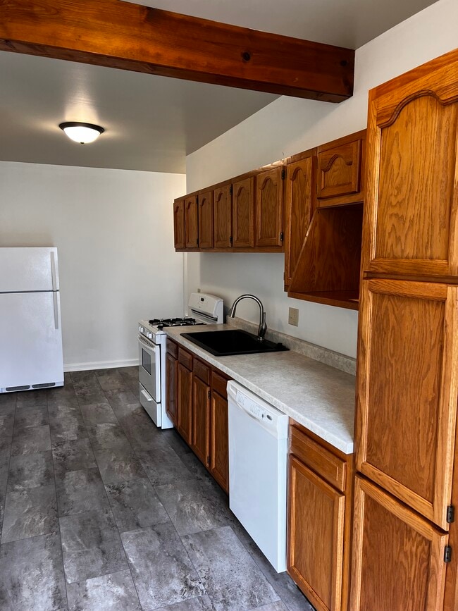 Building Photo - 1320 15th St