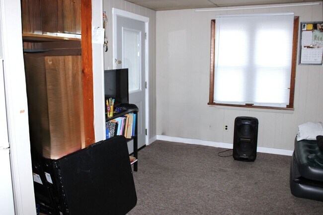 Building Photo - 967-971 Ch ADV RESIDENTIAL