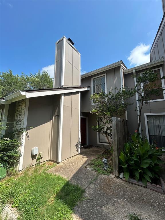 Building Photo - 1703 Timberwood Dr