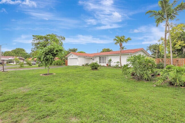 Foto del edificio - 3607 NW 82nd Terrace
