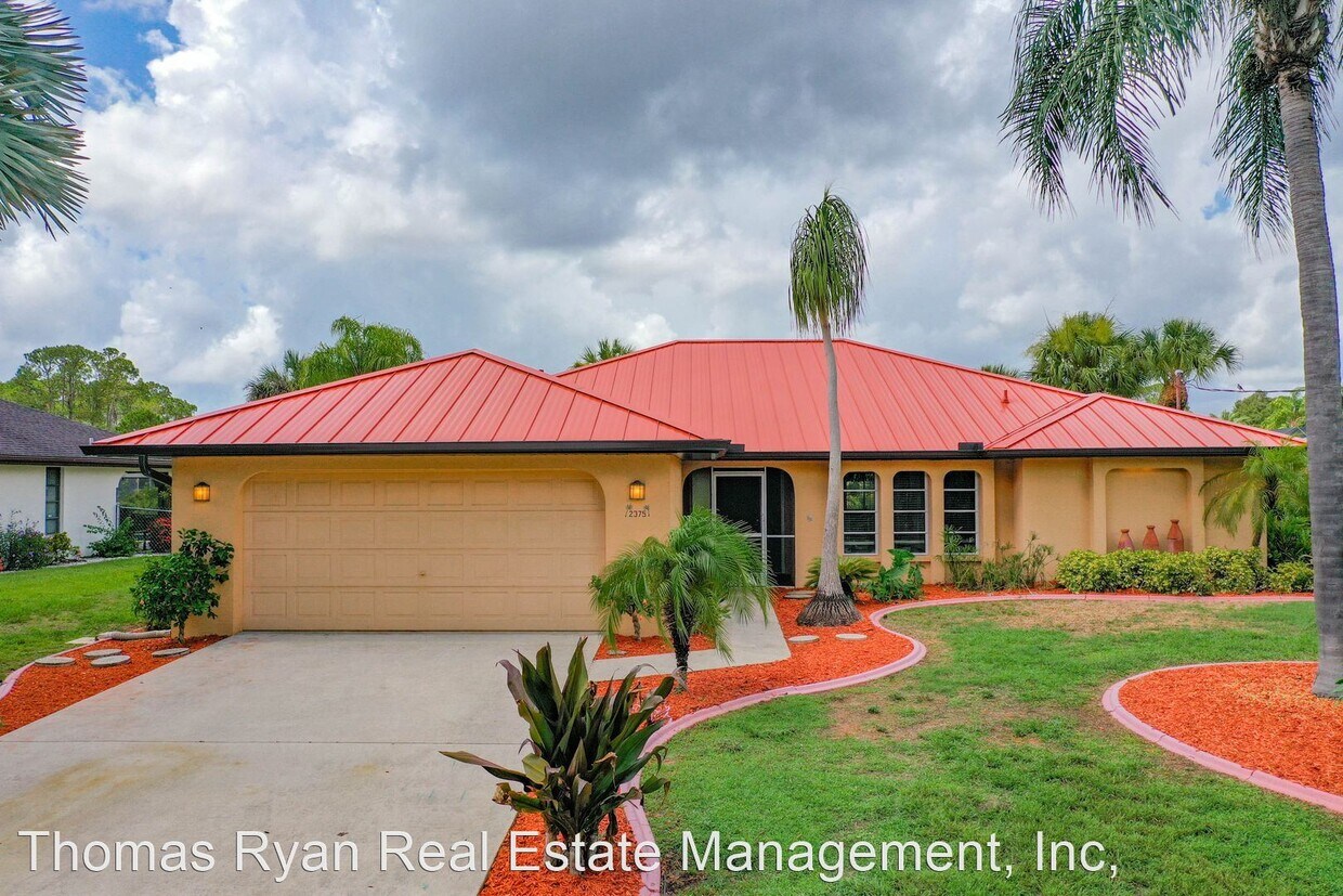 Primary Photo - 3 br, 2 bath House - 2375 Bendway Dr.