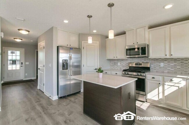 Foto del edificio - 9939 5th St Ln N