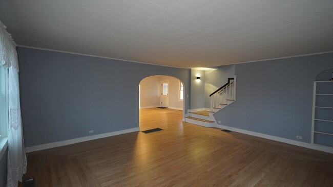 Building Photo - 6551 Abbott Rd