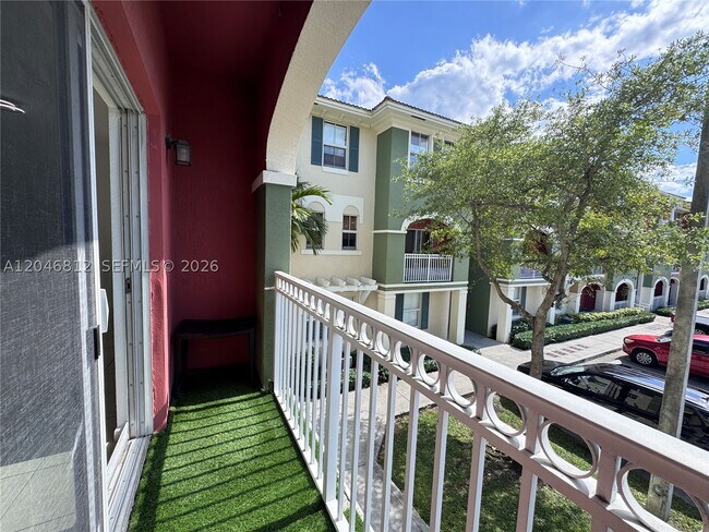 Foto del edificio - 11102 NW 83rd St