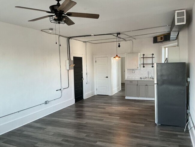 Foto del edificio - 4539 Montgomery Rd