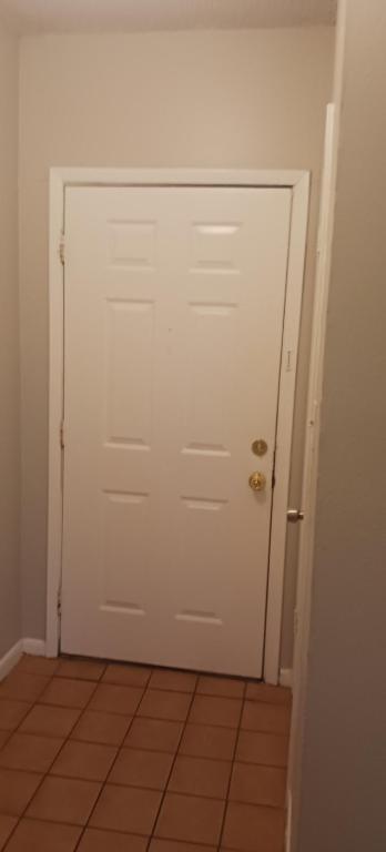 Foto del edificio - 6954 Trout St