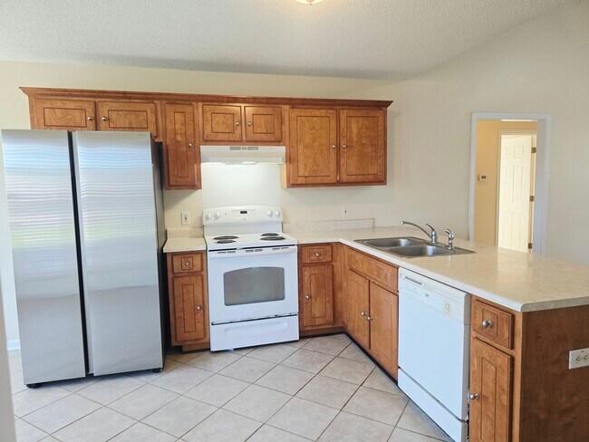 Building Photo - 111 Quarterhorse Dr