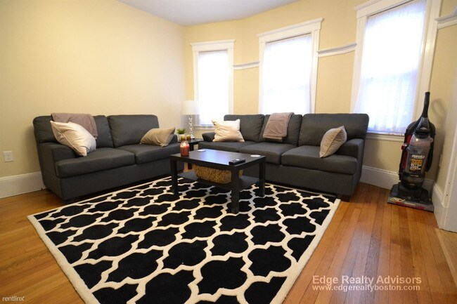 Foto del edificio - 3 br, 2 bath  - 28 Matchett St