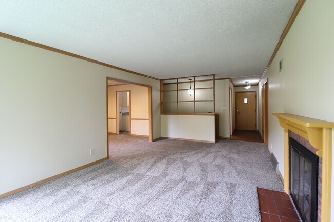 Foto del edificio - 3 Bedroom 2 Bath Home In Overland Park