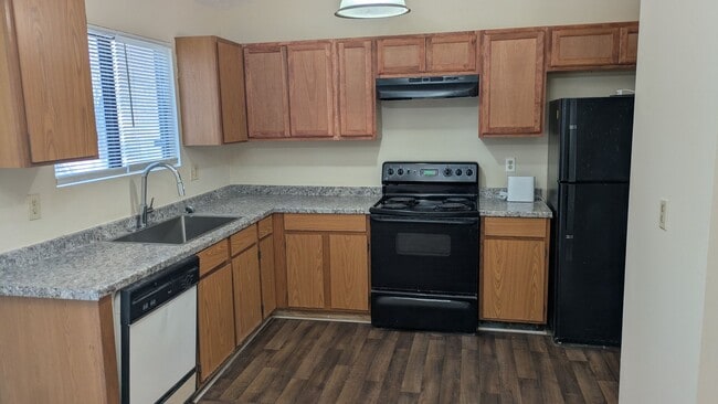 Building Photo - Charming 3 Bedroom, 2 Bath Home in Stone Mountain