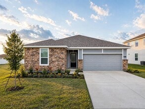 Building Photo - 817 HOUSE Blvd
