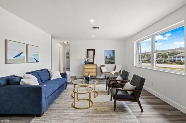Foto del edificio - 4 br, 2 bath House - 1310 R Rosery Road NE