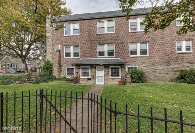 Building Photo - 2 br, 1 bath Condo - 3273 Teesdale St