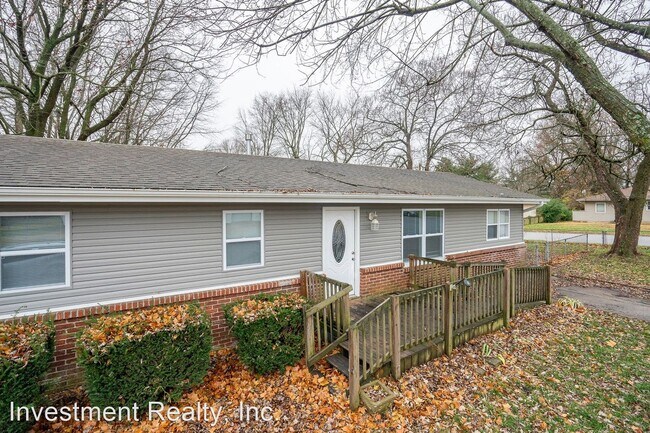Foto del edificio - 4 br, 2 bath House - 2426 E Loren St
