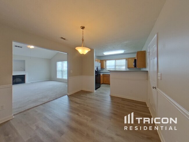 Building Photo - 1400 Meadow Ct