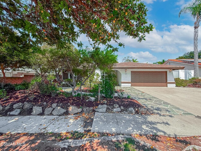 Building Photo - 360 N Greenmeadow Ave