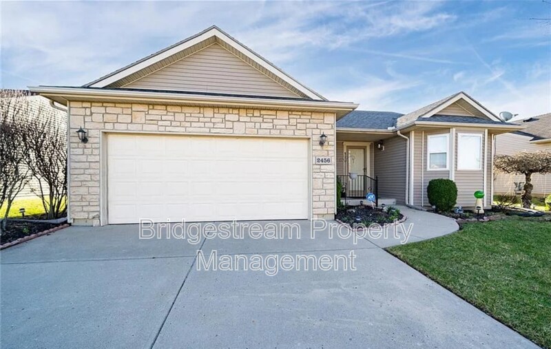 Foto principal - 2456 Homeland Ct