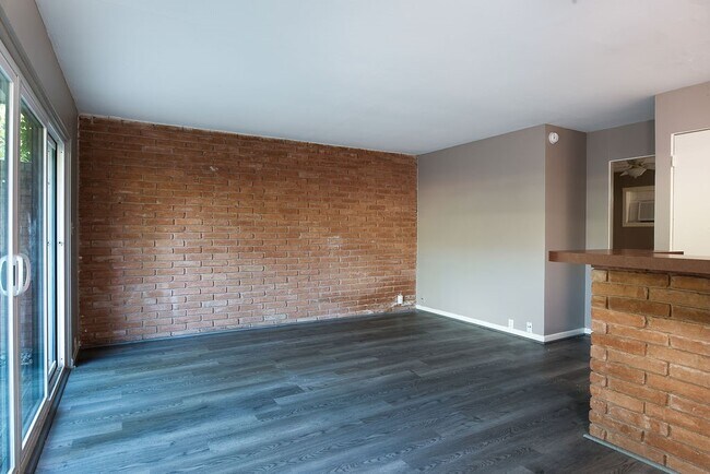 Foto del edificio - 1635 Kipling St