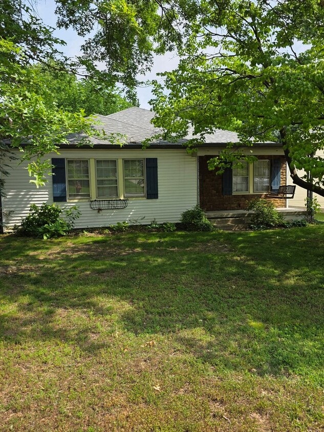 Primary Photo - Great 3 bed 2 bath in the beautiful Meadow...