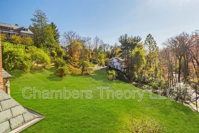 Building Photo - 2701 32nd St NW