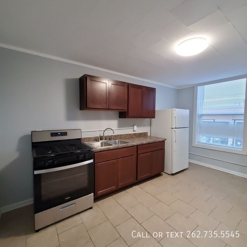 Foto principal - Freshly Updated 1 Bed 1 Bath Apartment in ...