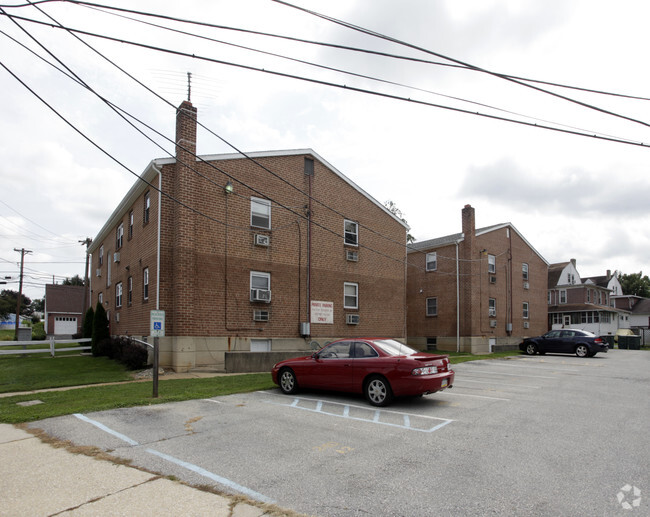 Building Photo - Chestnut Village Apartments