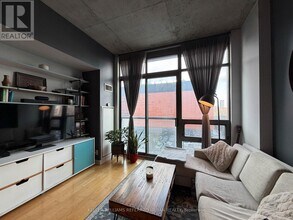 Building Photo - 33 Mill St