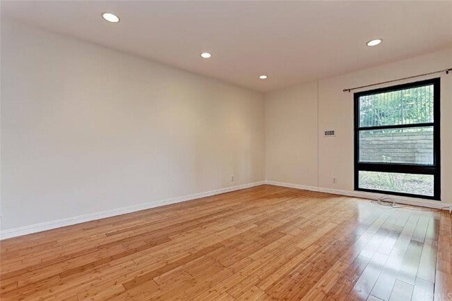 Building Photo - 7777 W 91st St