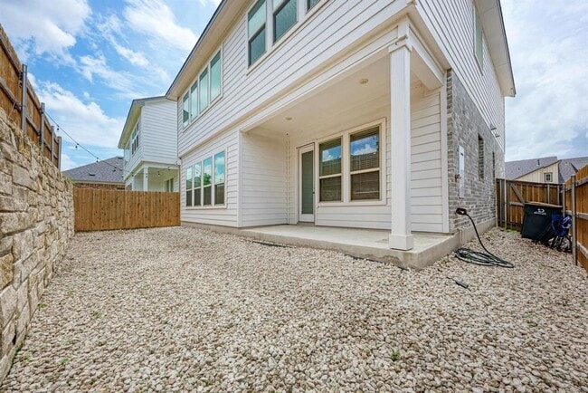 Building Photo - 12811 Stanford Dr