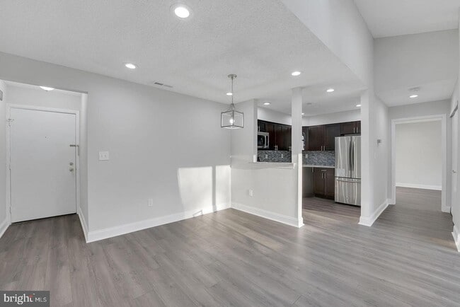 Building Photo - 1104 Aspen Dr