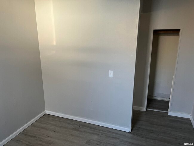 Building Photo - 300 Colona Ave