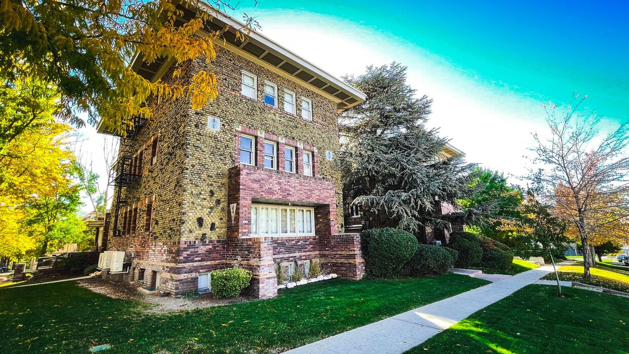 Primary Photo - 1 Bedroom 1 bath Condo in Historic SLC bui...