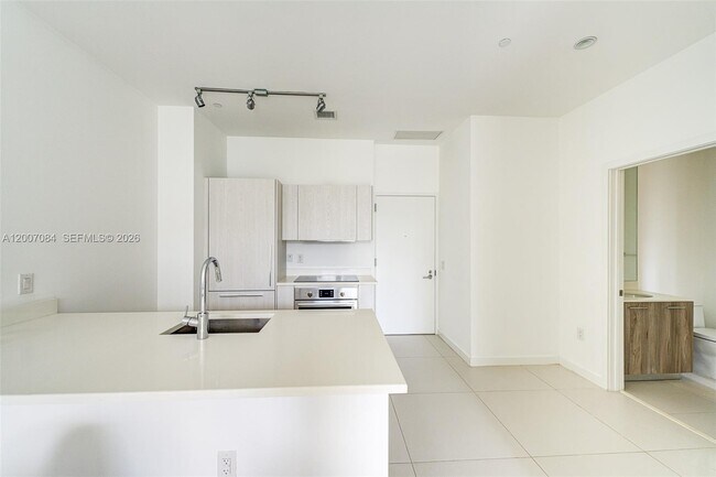 Foto del edificio - 501 NE 31st St