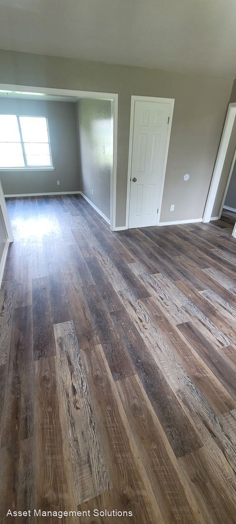Foto del edificio - 5 br, 2 bath House - 6900 Ashby Terrace