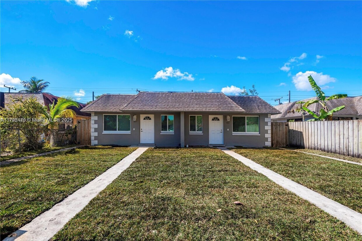 Primary Photo - 1513 NW 8th Ave
