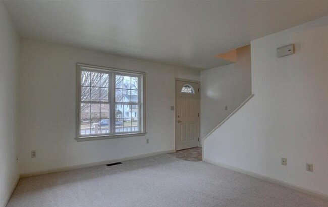 Foto del edificio - Beautiful 3 Bedroom, 1.5 Bath Townhome in Elizabethtown!
