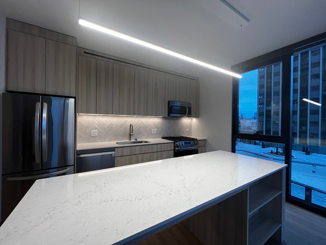 Foto principal - 500 S Oakley Blvd