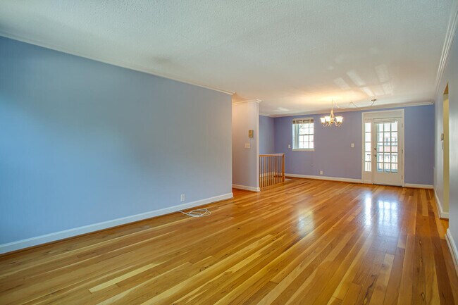 Building Photo - 3071 S Buchanan St